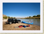 Westwater2008 003 * Getting ready at the Loma put-in on the Colorado River * Getting ready at the Loma put-in on the Colorado River * 3072 x 2304 * (2.99MB)